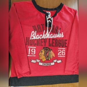 NHL Chicago Blackhawks LARGE Gray Red Pullover Lace Up Sweatshirt